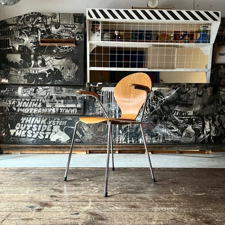 USED “DANERKA / RONDO” STEEL LEG WOODEN ARM CHAIR