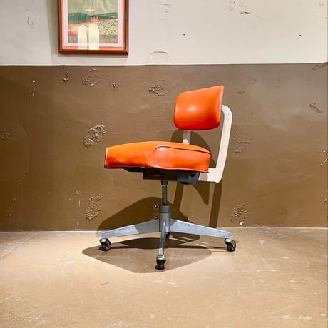 VINTAGE 50S “STEELCASE” OFFICE CHAIR