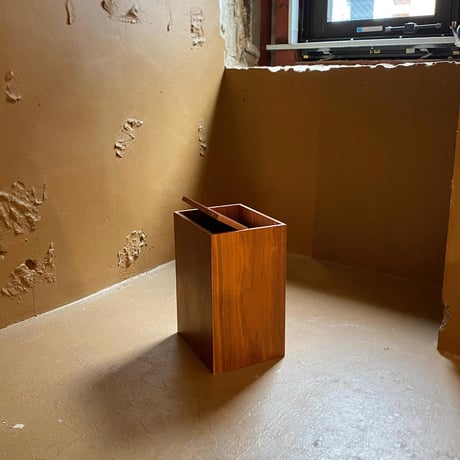 USED WOODEN TRASH CAN