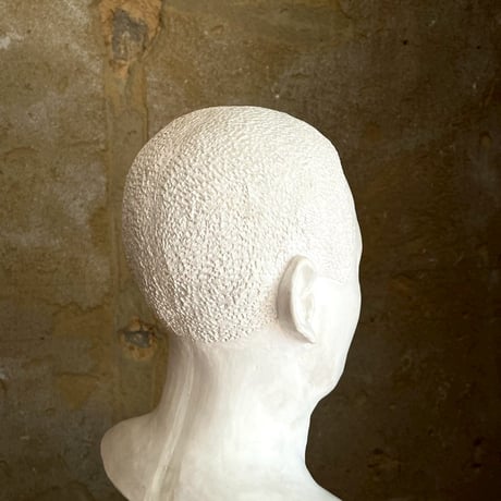 USED CERAMIC MAN OF A STATUE