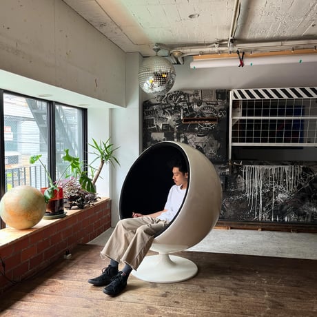 USED FABRIC SEAT BALL CHAIR