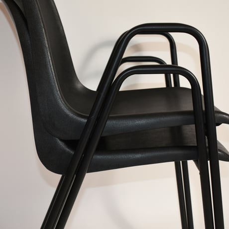 USED PLASTICS STACKING ARM CHAIR