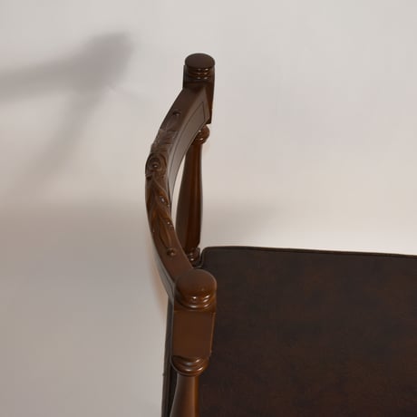 USED WOODEN CHAIR