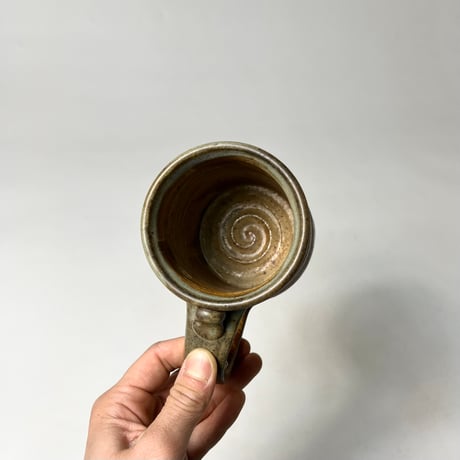 VINTAGE HANDMADE MUG