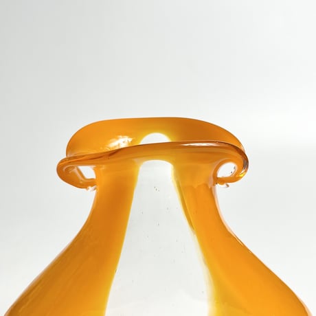 USED GLASS FLOWER VASE