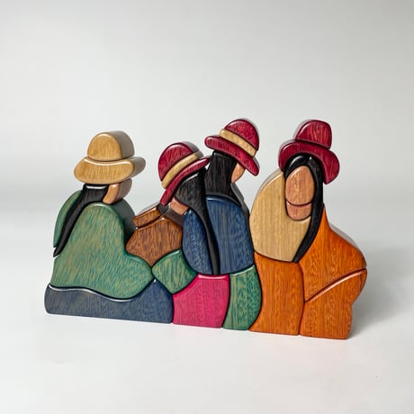 USED WOOD SCULPTURE