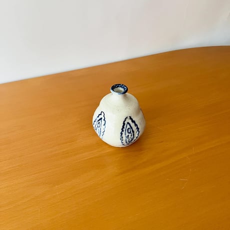 USED CERAMIC HANDMADE FLOWER VASE