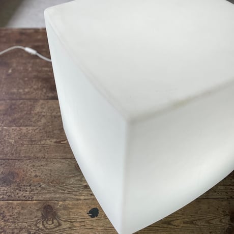USED CUBE FLOOR LAMP