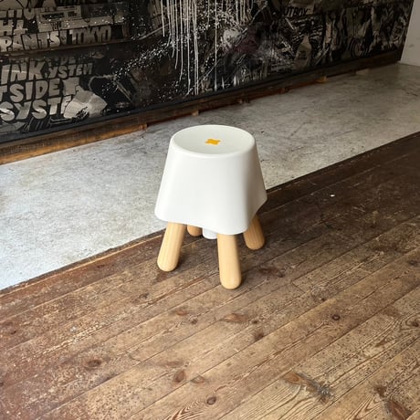 JAPAN USED “LALACO CHAIR” SOLID WOOD LEG SPRING CHAIR