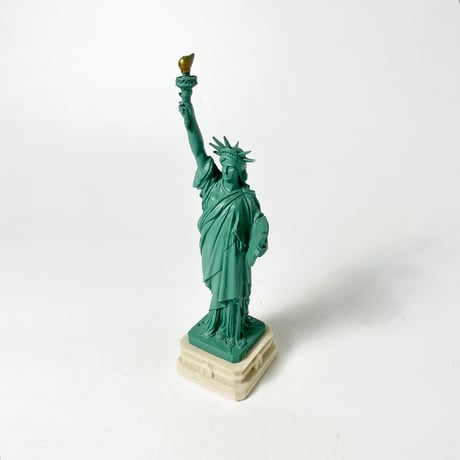 USED STATUE OF LIBERTY OBJECT