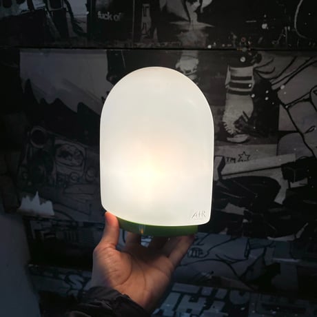 JAPAN USED “SHISEIDO / AIR IN RESORT” GLASS SHADE OVAL TABLE LAMP