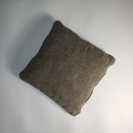 USED DESIGN PATTERN SQUARE CUSHION