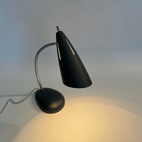 JAPAN USED IRON TABLE LAMP