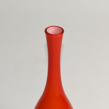 USED GLASS FLOWER VASE