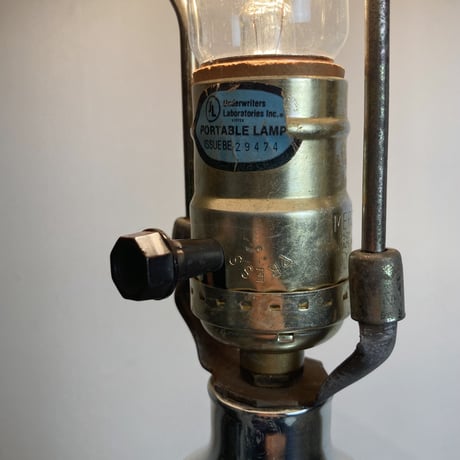 ALUMINUM TABLE LAMP