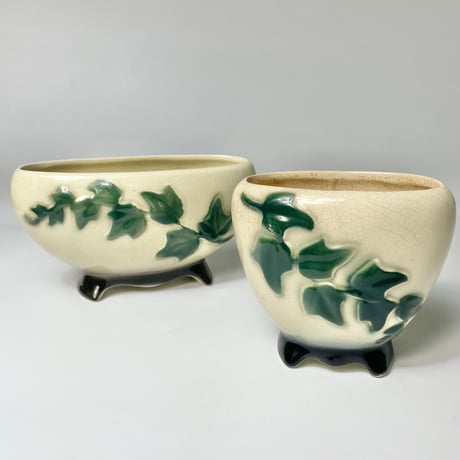 OVAL POTTERY FLOWER VASE