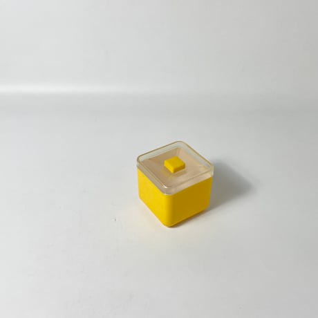 USED PLASTICS CONTAINER (YELLOW)