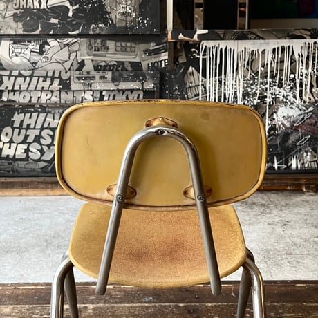 VINTAGE STEEL CHAIR