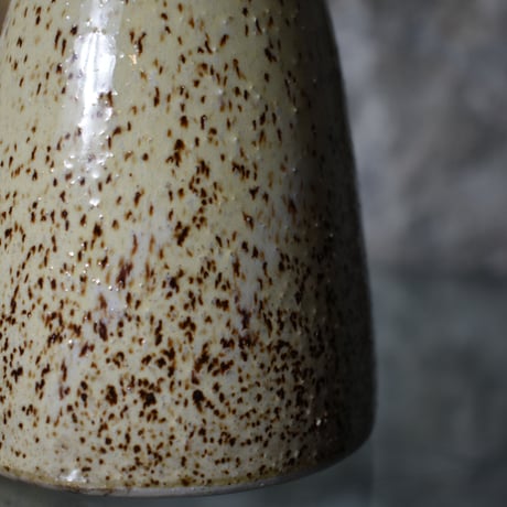 POTTERY FLOWER VASE