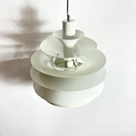 USED SCANDINAVIAN DESIGN 8SHADE PENDANT LAMP