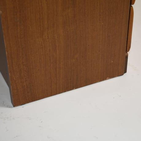 USED 80'S WOODEN FIVE DRAWER CHEST