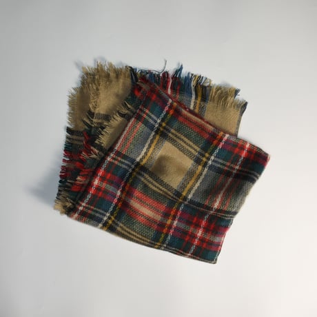 USED ACRYLIC PLAID SCARF