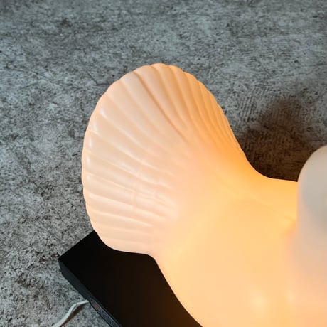 JAPAN USED PIGEON TABLE LAMP