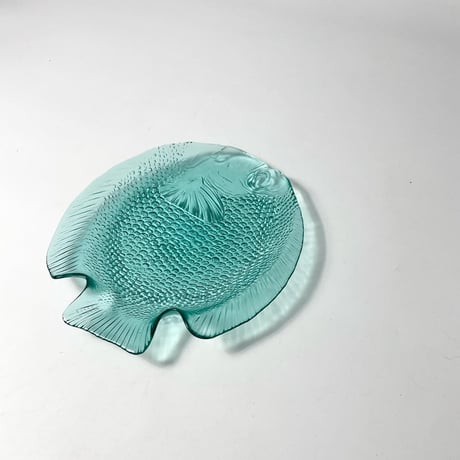 USED GLASS FISH TRAY