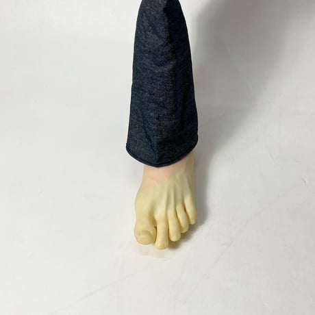 USED VINYLS LEFT LEG
