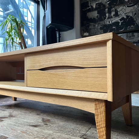 JAPAN USED “UNICO / SIGNE” WOODEN TV BOARD