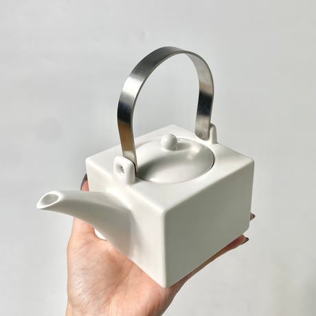 USED CERAMIC TEAPOT