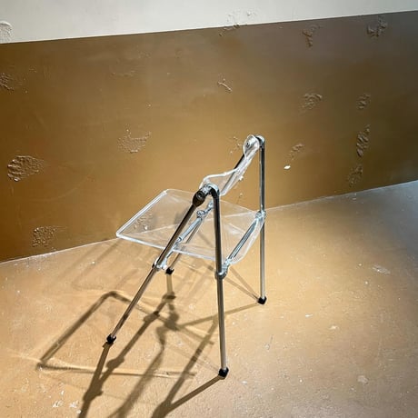 USED "ARBOL" ALUMINUM FLAME ACRYLIC FOLDING CHAIR