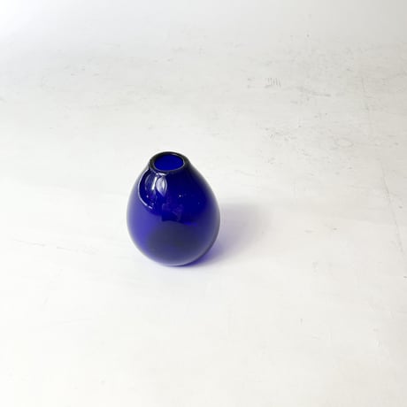 USED DROP GLASS FLOWER VASE
