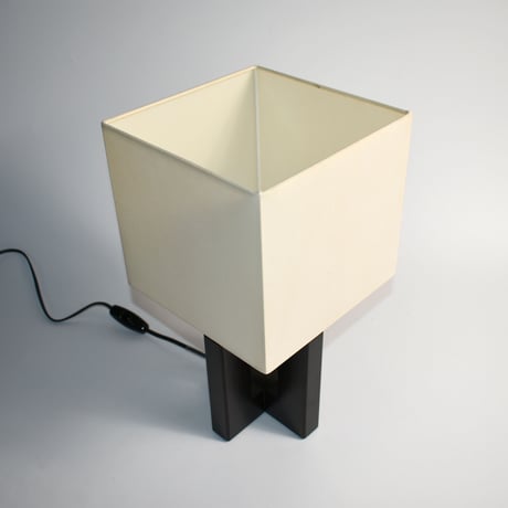 USED "DAIKO" WOODEN LEG TABLE LAMP