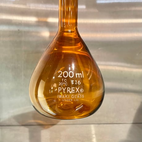 USED VOLUMETRIC FLASK