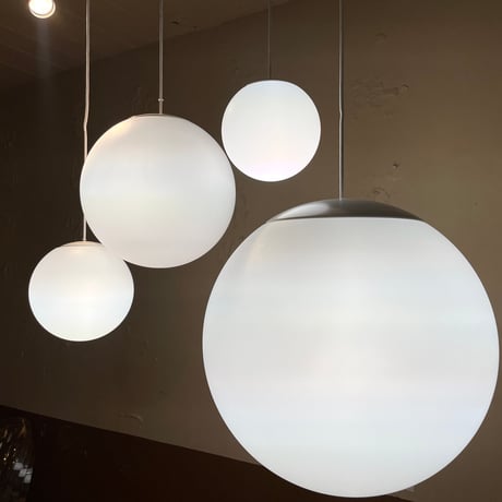 JAPAN USED PLASTICS GLOBE PENDANT LAMP
