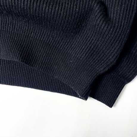 COMFORTABLE REASON “Audience Knit”