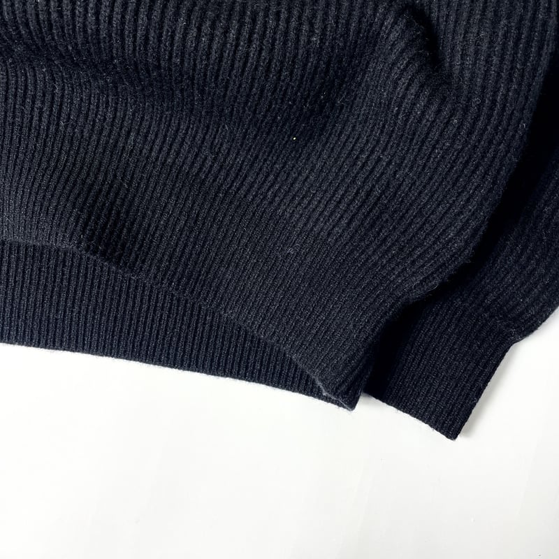 COMFORTABLE REASON “Audience Knit” | CopyArt Co