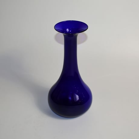 USED GLASS FLOWER VASE