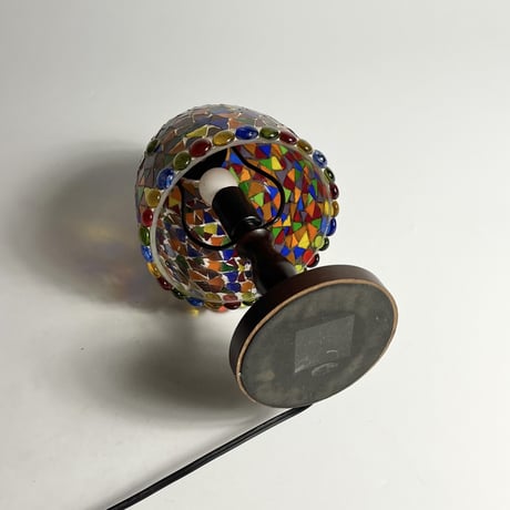 USED PATCHWORK GLASS SHADE TABLE LAMP