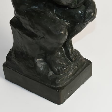 USED THE THINKER STATUE