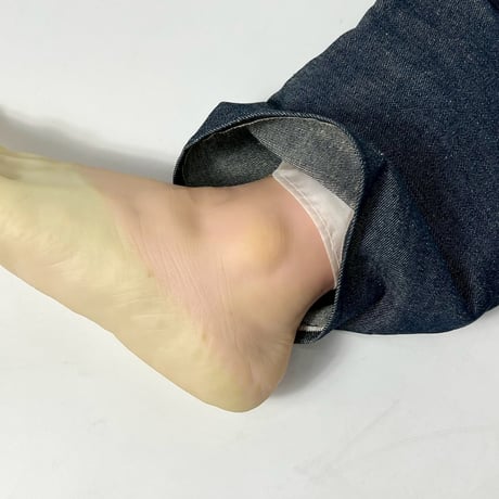 USED VINYLS LEFT LEG