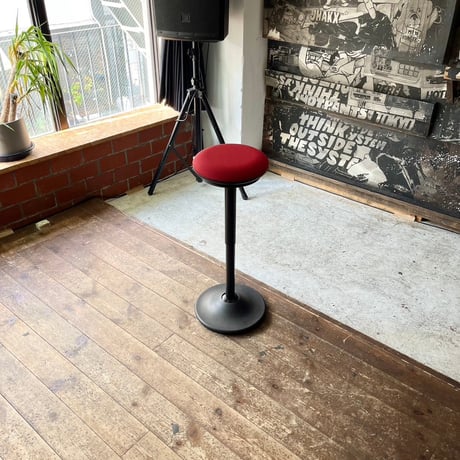 JAPAN USED “OKAMURA / PIROUETTO” LIFTING STOOL