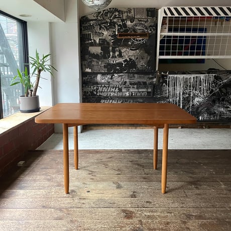 USED WOODEN DINING TABLE