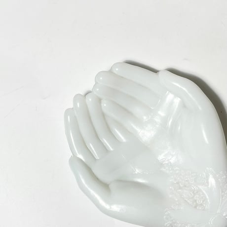 USED MILK GLASS ACCESSORY TRAY