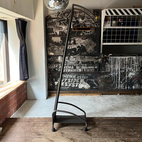 USED STEEL FRAME CARRY STAND MIRROR