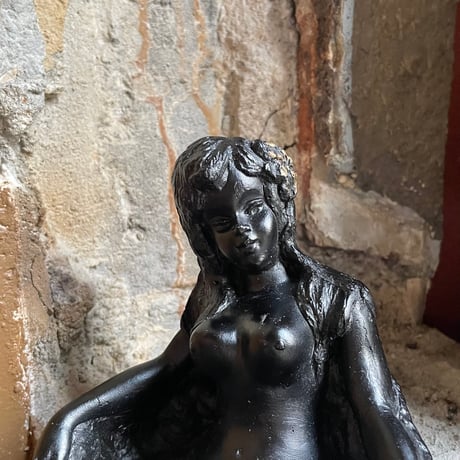 VINTAGE 70S HULA GIRL ASHTRAY