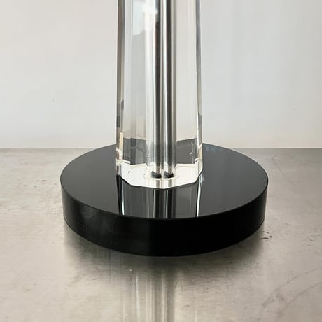 USED ACRYLIC BASE TABLE LAMP