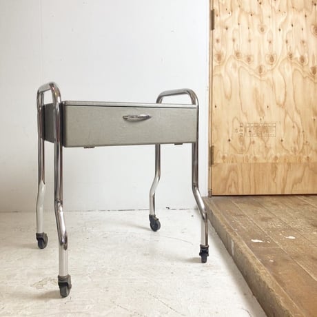 VINTAGE MOVING SHELF