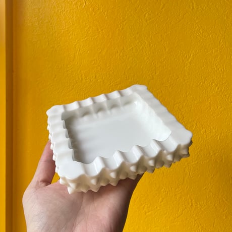 VINTAGE 60’S “FENTON” HOBNAIL WHITE MILK GLASS SQUARE ASHTRAY